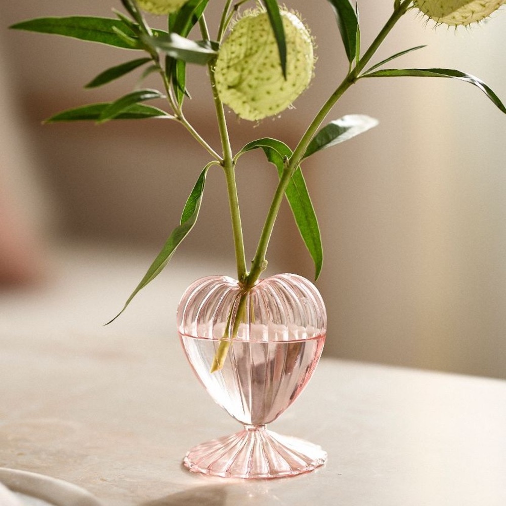 New Heart Vase - Picture 2 of 5